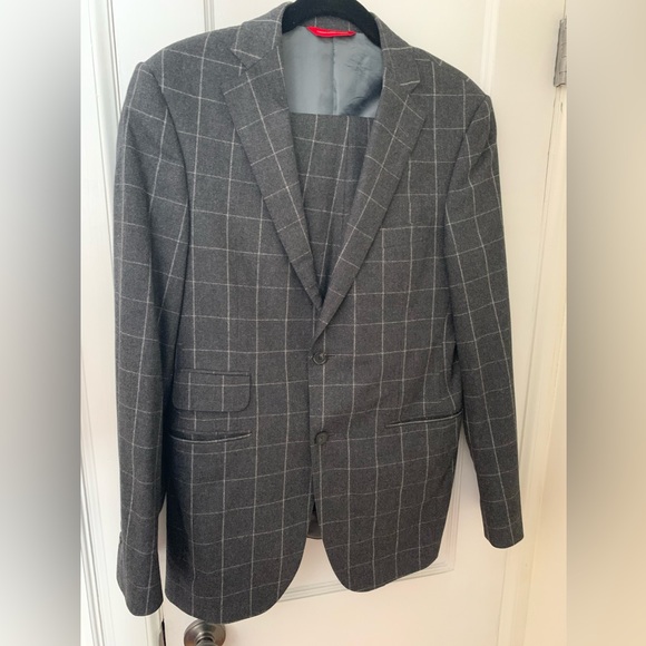 J. P. Tilford by Samuelsohn suit, Grey size 38-32R - Picture 1 of 16